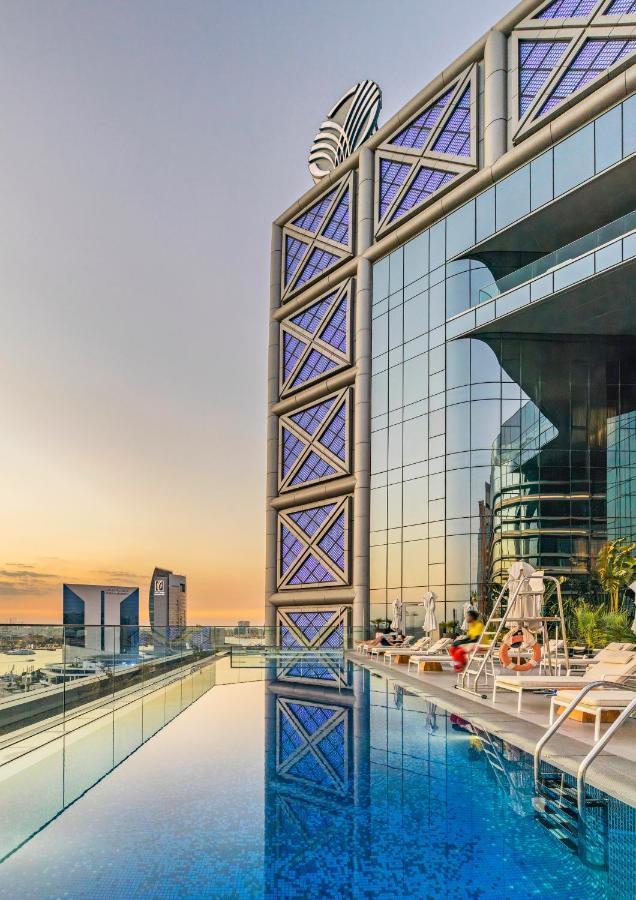 Al Bandar Rotana - Dubai Creek Hotel Exterior foto The pool at the 101