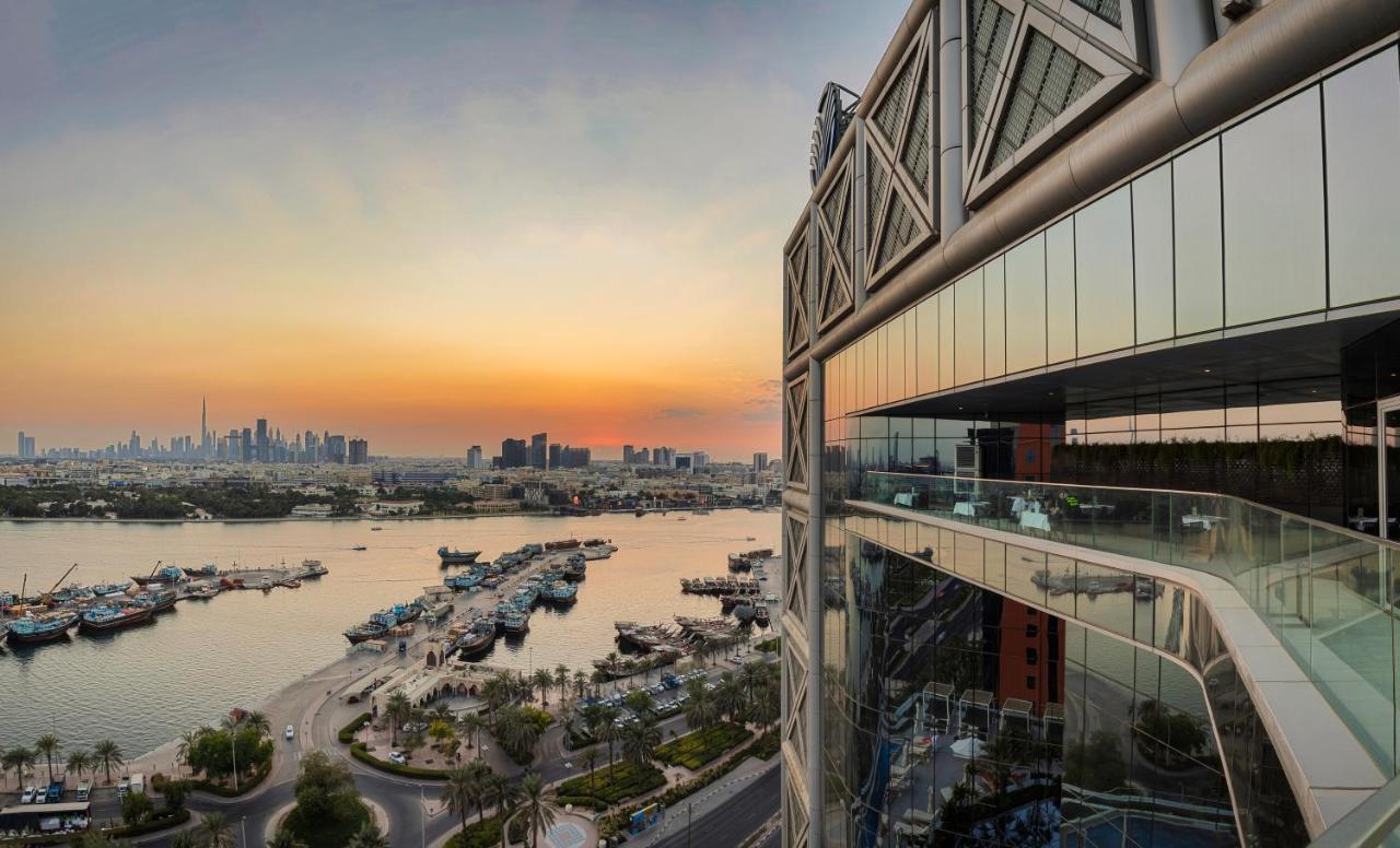 Al Bandar Rotana - Dubai Creek Hotel Exterior foto View of the Dubai Marina from the Address