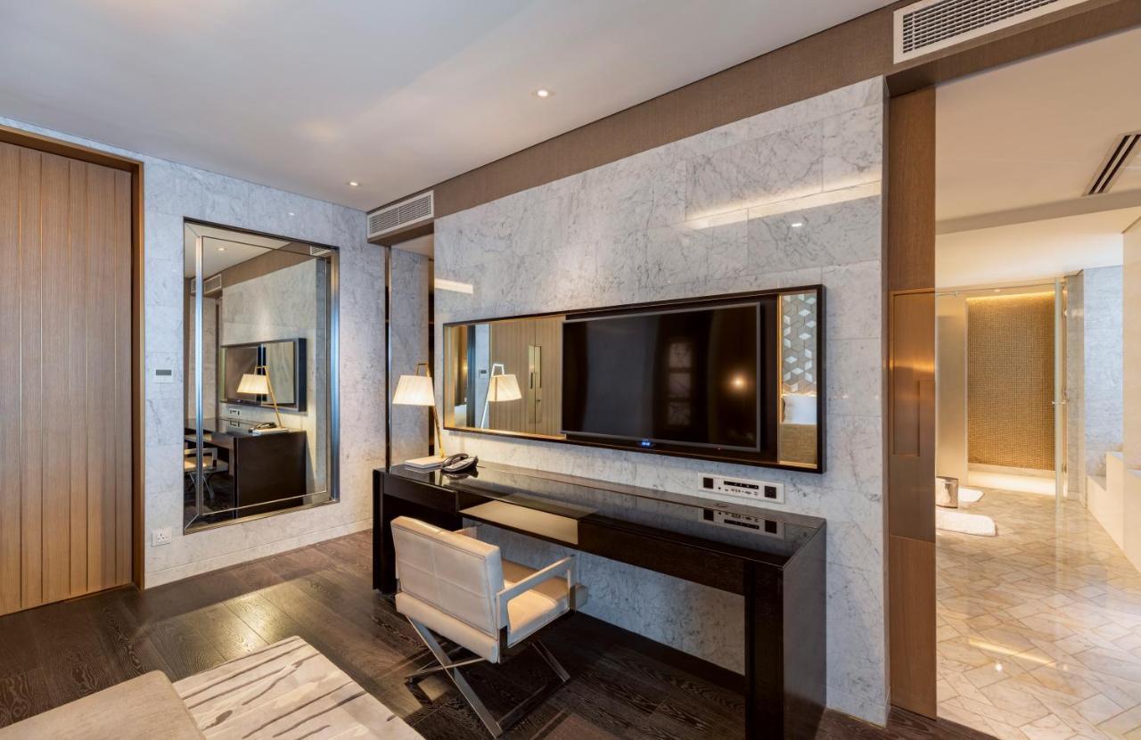 Al Bandar Rotana - Dubai Creek Hotel Exterior foto A suite at the Ritz-Carlton, DIFC